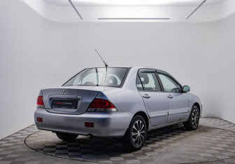 Подержанный автомобиль Mitsubishi Lancer Sedan 2007 года (5 фото)