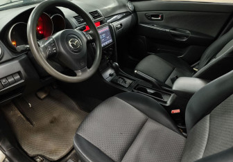 Подержанный автомобиль Mazda 3 Sedan 2004 года (11 фото)