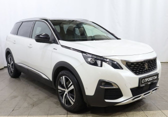 Подержанный автомобиль Peugeot 5008 Suv 2019 года (3 фото)