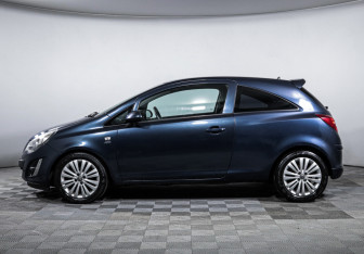 Подержанный автомобиль Opel Corsa 2013 года (8 фото)