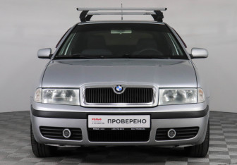 Подержанный автомобиль Skoda Octavia Liftback 2008 года (2 фото)