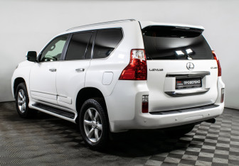 Подержанный автомобиль Lexus GX 2012 года (7 фото)