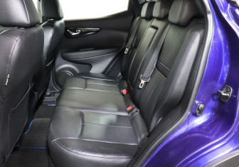 Подержанный автомобиль Nissan Qashqai 2014 года (10 фото)