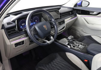 Подержанный автомобиль Hongqi HS5 2024 года (11 фото)