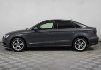 Подержанный автомобиль Audi A3 Sedan 2020 года (9 фото)