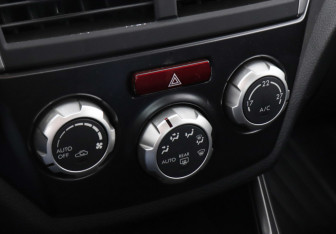 Подержанный автомобиль Subaru Impreza WRX Sedan 2011 года (14 фото)