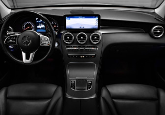 Подержанный автомобиль Mercedes-Benz GLC Coupe 2020 года (17 фото)