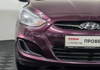Подержанный автомобиль Hyundai Solaris Hatchback 2012 года (14 фото)