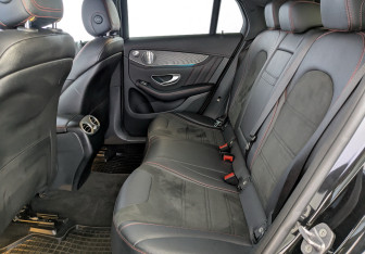 Подержанный автомобиль Mercedes-Benz GLC AMG 2017 года (12 фото)