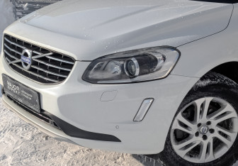 Подержанный автомобиль Volvo XC60 2016 года (17 фото)