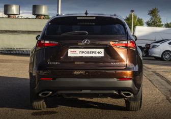 Подержанный автомобиль Lexus NX 2017 года (6 фото)