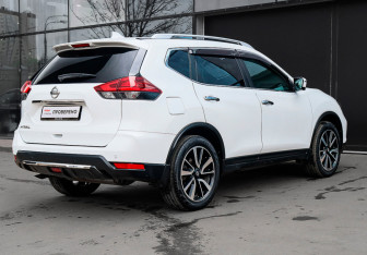 Подержанный автомобиль Nissan X-Trail 2020 года (4 фото)
