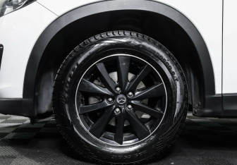 Подержанный автомобиль Mazda CX-5 2012 года (9 фото)