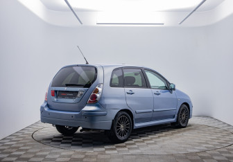 Подержанный автомобиль Suzuki Liana Wagon 2005 года (5 фото)