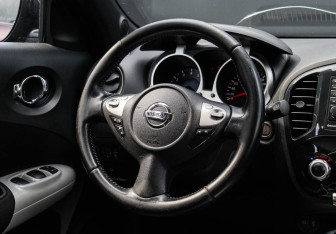 Подержанный автомобиль Nissan Juke 2012 года (11 фото)