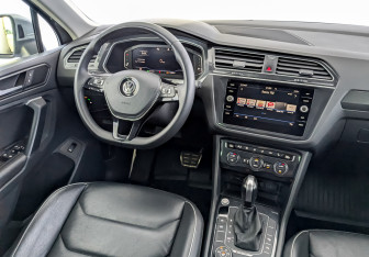Подержанный автомобиль Volkswagen Tiguan 2020 года (30 фото)