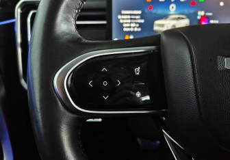 Подержанный автомобиль Jaecoo J7 2023 года (15 фото)