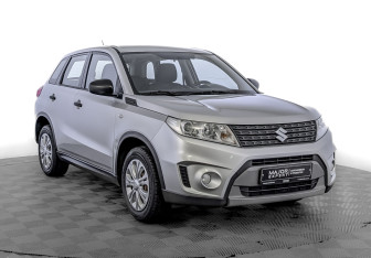 Подержанный автомобиль Suzuki Vitara 2016 года (3 фото)