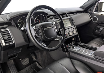 Подержанный автомобиль Land Rover Discovery 2018 года (15 фото)