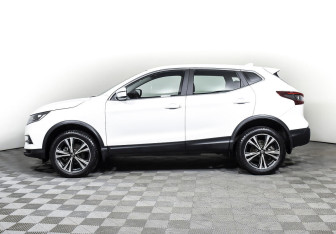 Подержанный автомобиль Nissan Qashqai 2021 года (3 фото)