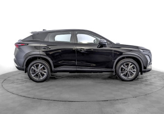 Подержанный автомобиль Omoda C5 2024 года (4 фото)