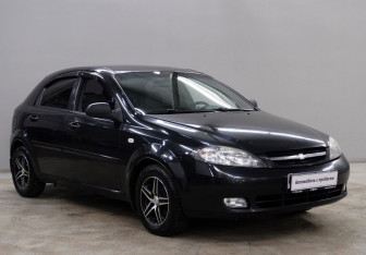 Подержанный автомобиль Chevrolet Lacetti Hatchback 2007 года (3 фото)