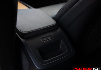 Подержанный автомобиль Volvo XC90 2021 года (17 фото)
