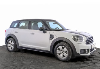 Подержанный автомобиль MINI Countryman 2018 года (3 фото)