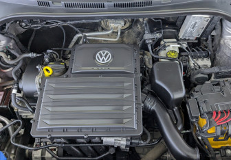 Подержанный автомобиль Jetta VA3 2022 года (9 фото)