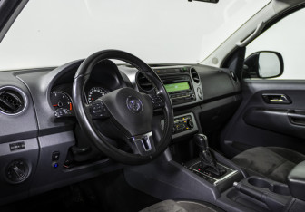 Подержанный автомобиль Volkswagen Amarok 2013 года (9 фото)