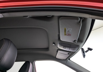 Подержанный автомобиль Москвич 3е 2023 года (23 фото)