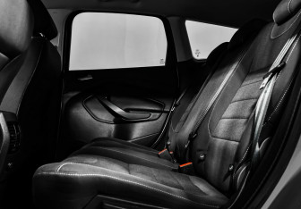 Подержанный автомобиль Ford Kuga 2014 года (12 фото)