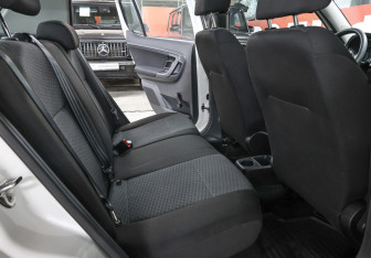 Подержанный автомобиль Skoda Fabia Hatchback 2013 года (12 фото)