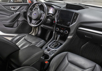Подержанный автомобиль Subaru Forester Suv 2020 года (11 фото)