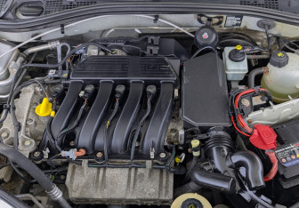 Подержанный автомобиль Renault Duster 2015 года (9 фото)