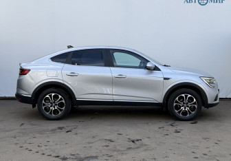 Подержанный автомобиль Renault Arkana 2021 года (4 фото)