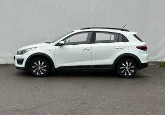 Подержанный автомобиль Kia Rio Sedan 2018 года (8 фото)