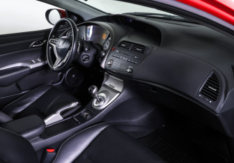 Подержанный автомобиль Honda Civic Hatchback 2008 года (11 фото)