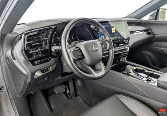 Подержанный автомобиль Lexus RX 2024 года (16 фото)