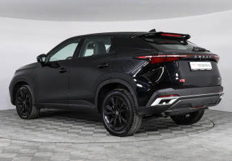 Подержанный автомобиль Omoda C5 2024 года (7 фото)