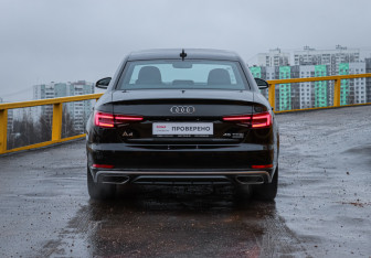 Подержанный автомобиль Audi A4 Sedan 2019 года (4 фото)