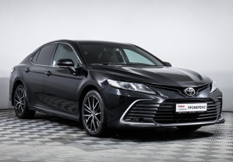 Подержанный автомобиль Toyota Camry Sedan 2021 года (3 фото)