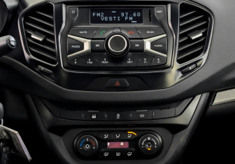 Подержанный автомобиль LADA (ВАЗ) Vesta Sedan 2019 года (15 фото)