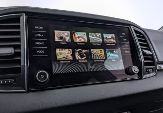 Подержанный автомобиль Skoda Karoq 2021 года (29 фото)