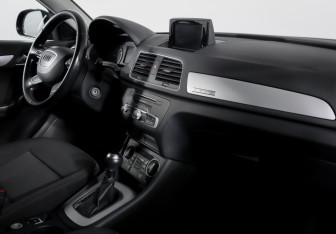 Подержанный автомобиль Audi Q3 2015 года (9 фото)