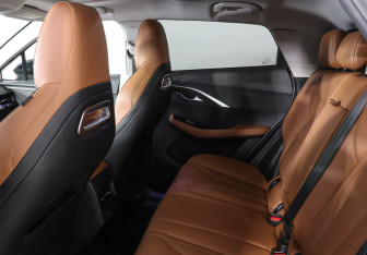 Подержанный автомобиль Omoda C5 2022 года (12 фото)