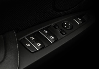 Подержанный автомобиль BMW X4 2015 года (15 фото)