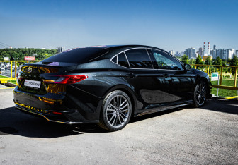 Подержанный автомобиль Toyota Camry Sedan 2025 года (7 фото)