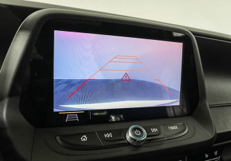 Подержанный автомобиль Chevrolet Camaro Coupe 2019 года (22 фото)