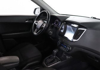 Подержанный автомобиль Hyundai Creta 2018 года (9 фото)